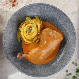 Węgierski paprykarz z kurczaka z Tagliatelle Węgierski paprykarz z kurczaka z Tagliatelle