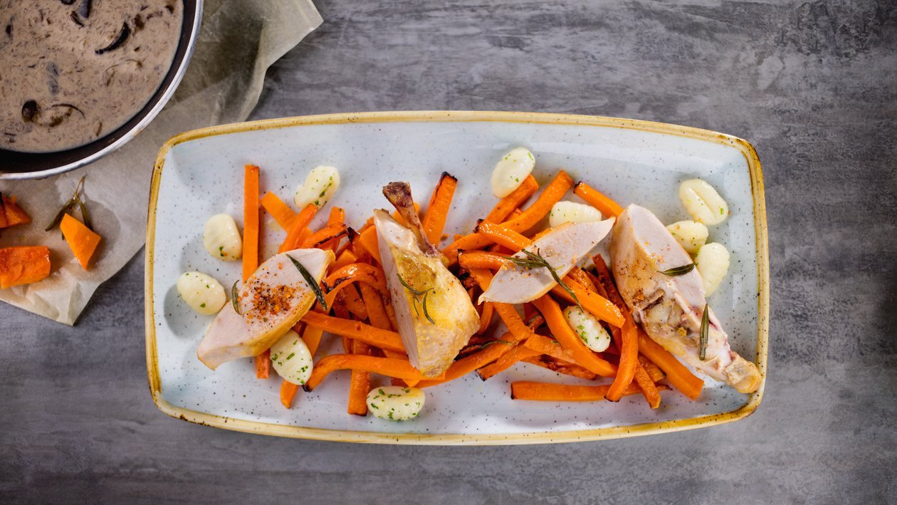 Kurczak sous-vide z pieczoną dynią i grzybami w śmietanie