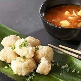 Kurczak słodko-kwaśny z ananasem i pędami bambusa Kurczak słodko-kwaśny z ananasem i pędami bambusa