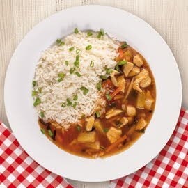 Kurczak w sosie słodko-kwaśnym z ananasem Kurczak w sosie słodko-kwaśnym z ananasem