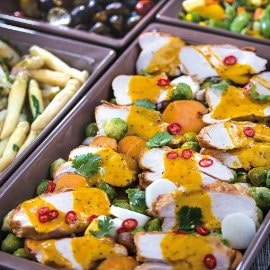 Maślany indyk z aromatycznym sosem z mleczkiem kokosowym i chili Maślany indyk z aromatycznym sosem z mleczkiem kokosowym i chili
