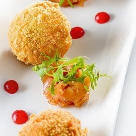 Pate z kurczaka i wątróbki w chrupiącym panko Pate z kurczaka i wątróbki w chrupiącym panko