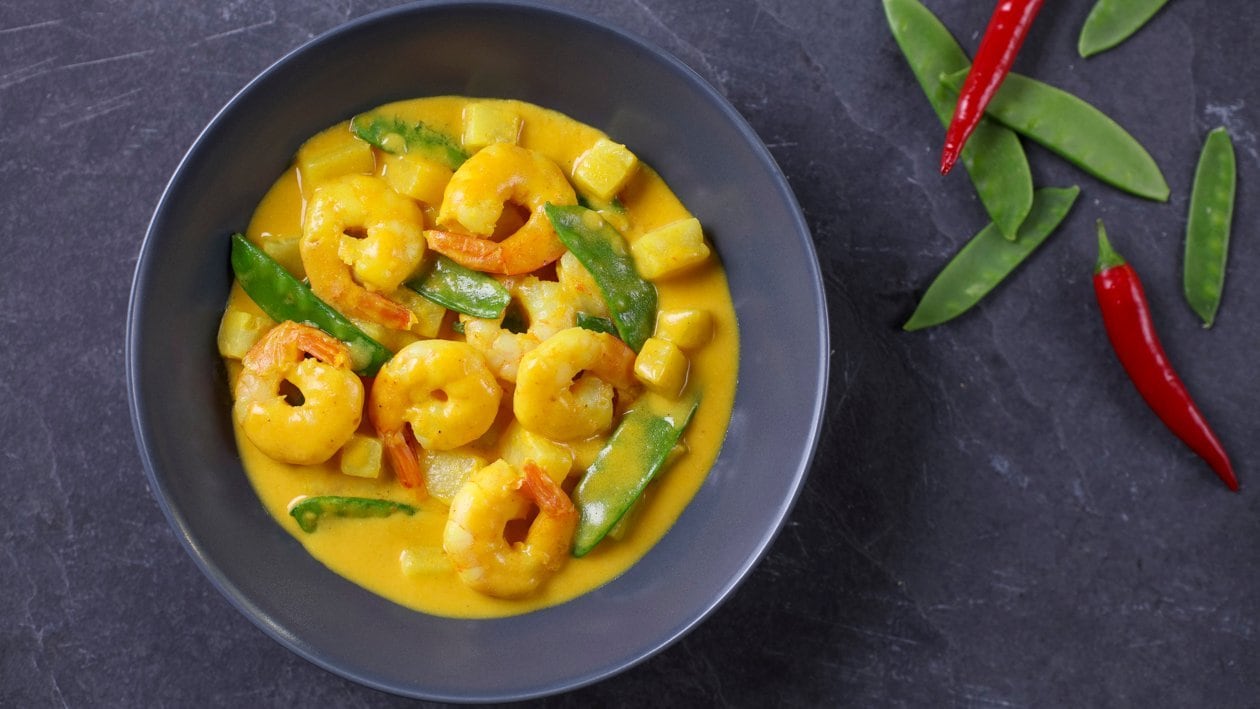 Żółte curry z krewetkami i ananasem – - Przepis