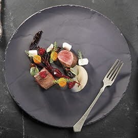 Jeleń z gnocchi, rokitnikiem i purée z borowików Jeleń z gnocchi, rokitnikiem i purée z borowików