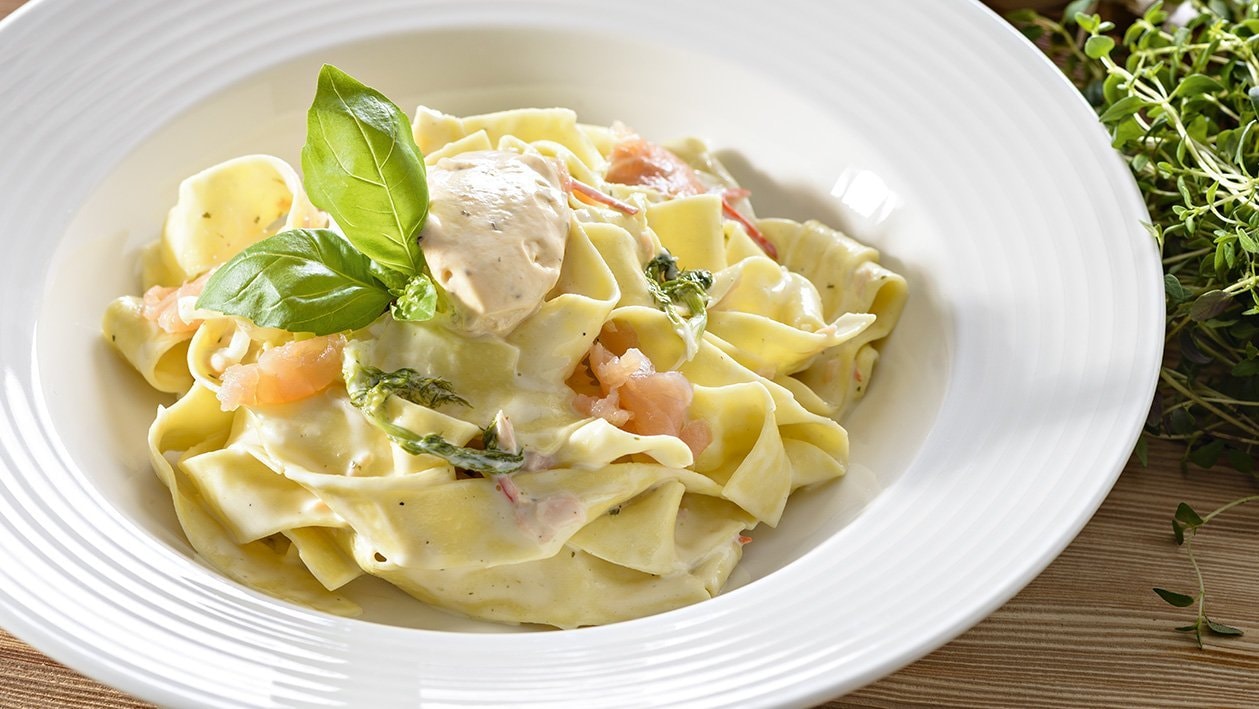 Pappardelle z łososiem wędzonym i mascarpone – - Przepis