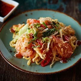 Smażony makaron Bami Goreng Smażony makaron Bami Goreng