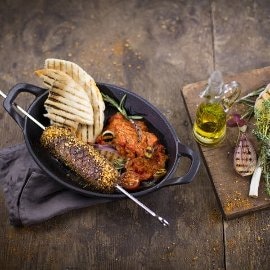 Cevapcici wołowe z domową pastą Ajwar Cevapcici wołowe z domową pastą Ajwar