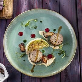 Polędwiczka z farszem grzybowym z puree z pasternaku Polędwiczka z farszem grzybowym z puree z pasternaku