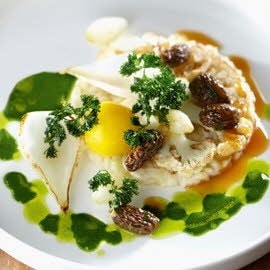 Kalafiorowe risotto z oliwą pietruszkową i smardzami Kalafiorowe risotto z oliwą pietruszkową i smardzami