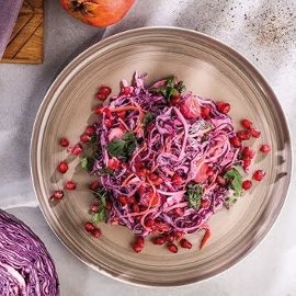 Wegetariański Coleslaw z czerwonej kapusty