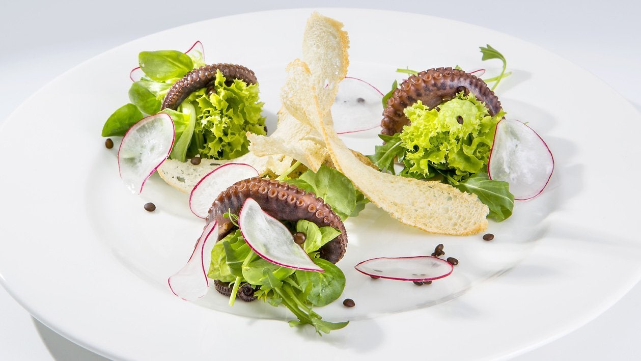 Sałatka z ośmiornicą w pomarańczowo - pietruszkowym vinaigrette