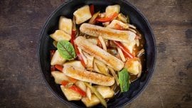 Wegański sos myśliwski z kopytkami