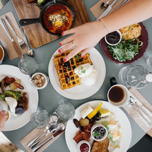 Menu na catering śniadaniowy dla apartamentów